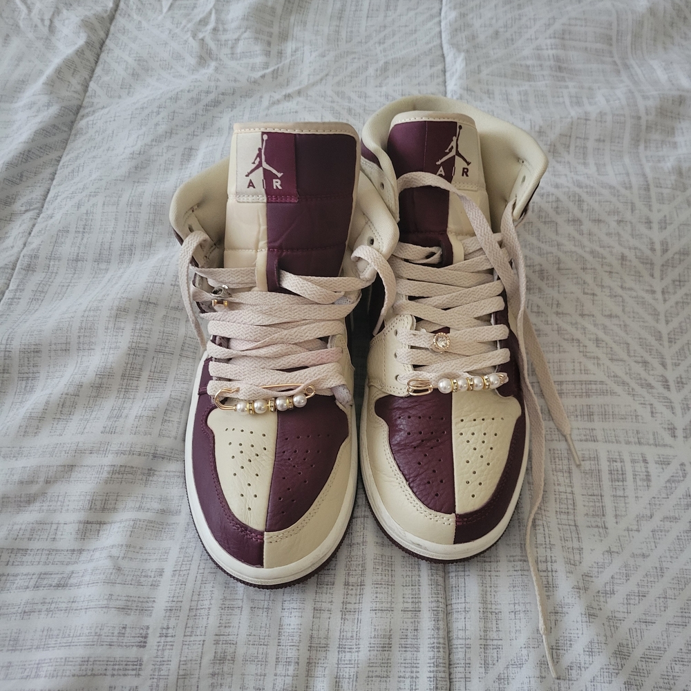 Jordan 1 Mid SESplit Beach Cherrywood Red (Women's)